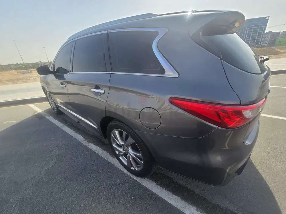 Infiniti QX60 Premium 2015 | GCC Specs | Well Maintained - Image 6