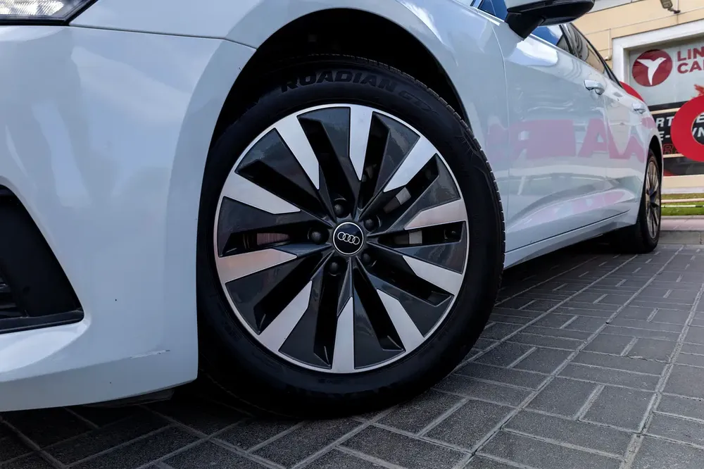 Audi A6 40TFSI 2023 GCC | Warranty | Flexible D.P. - Image 10
