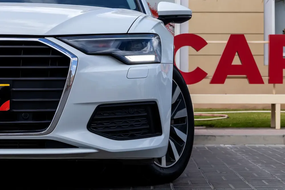 Audi A6 40TFSI 2023 GCC | Warranty | Flexible D.P. - Image 4