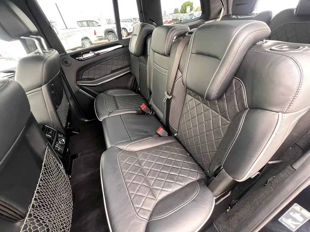Mercedes-Benz GL 550 4Matic 2015 - Japanese Specs -  63 Kit and Designo interior - Image 6