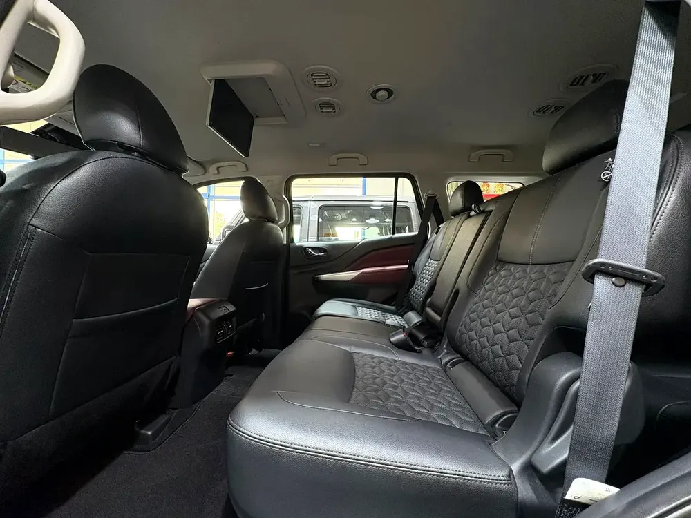 Nissan Xterra 2022 MODEL - Platinum Option - GCC Specification - Image 9