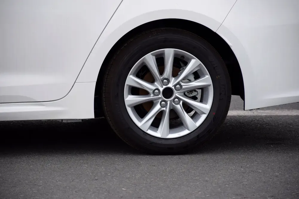 2025 Toyota Corolla LE- Brand New - Hybrid 2.8L - Chinese Specs - Image 17