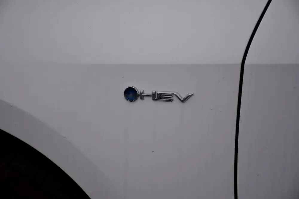 2025 Toyota Corolla LE- Brand New - Hybrid 2.8L - Chinese Specs - Image 18