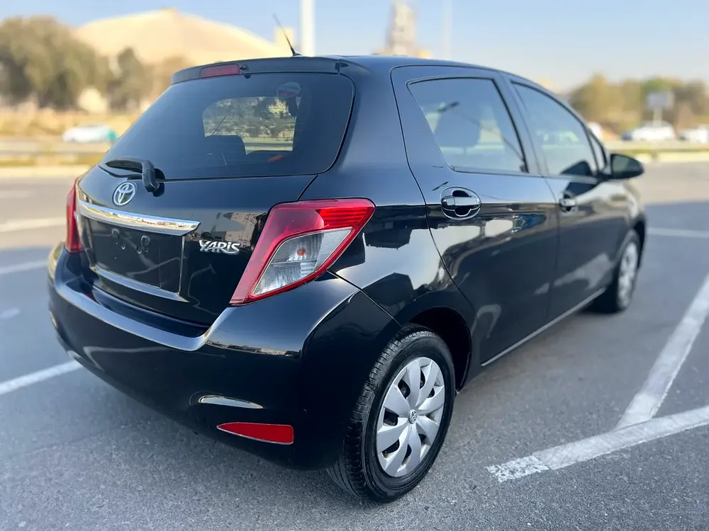 Toyota Yaris 2012 | GCC Specs | ORIGINAL PAINT | Low Km | Original Km | Single Owner | Zero Accident - Image 5