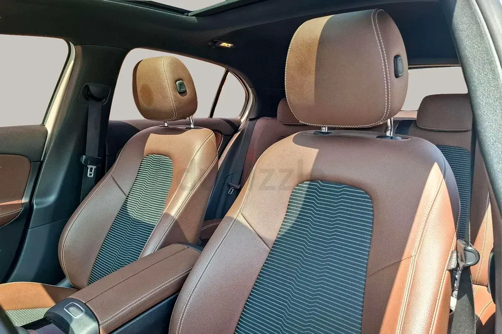 AED 1140/month | 2020 Mercedes-Benz A-Class A 200 | GCC Specs | Ref#437752 - Image 10