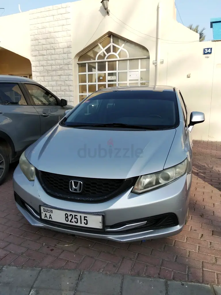 Honda Civic 1.8 i-VTEC 2013 GCC Specs - Well Maintained - Image 7