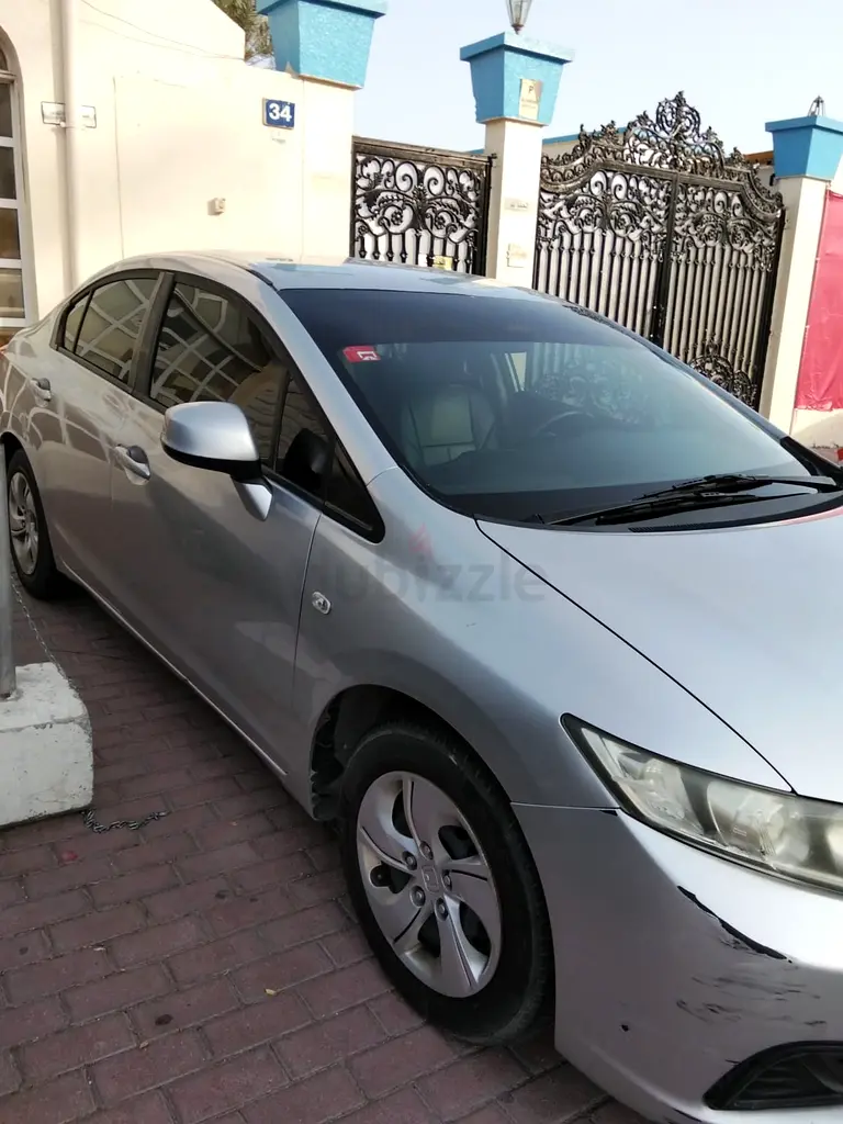 Honda Civic 1.8 i-VTEC 2013 GCC Specs - Well Maintained - Image 8