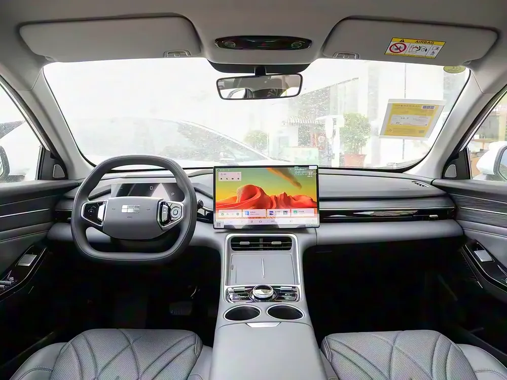 Geely Galaxy L6 EM-i 60km Launch Edition - Image 11