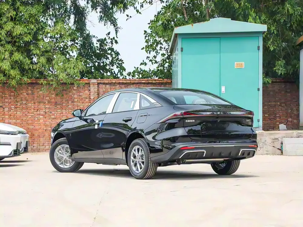 Geely Galaxy L6 EM-i 60km Launch Edition - Image 7