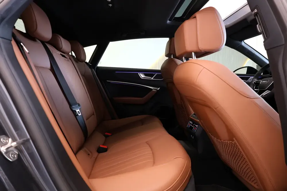 Audi A7 S-Line quattro 2025 GCC Specs-8000KM-UNDER WARRANTY  SERVICE-BRAND NEW - Image 19