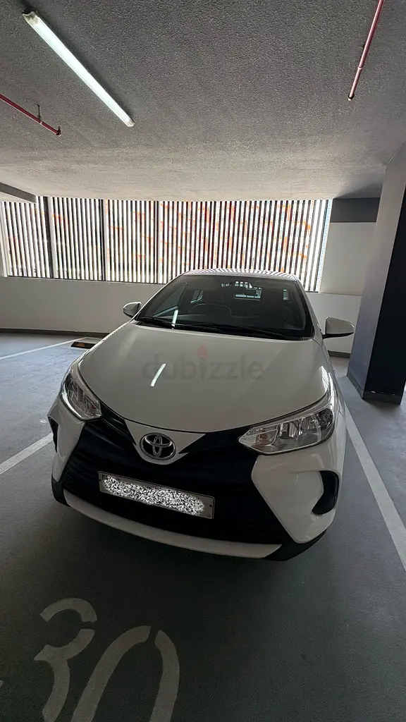 Toyota Yaris E 2021 | GCC Specs | Reliable  Fuel Efficient - Image 4