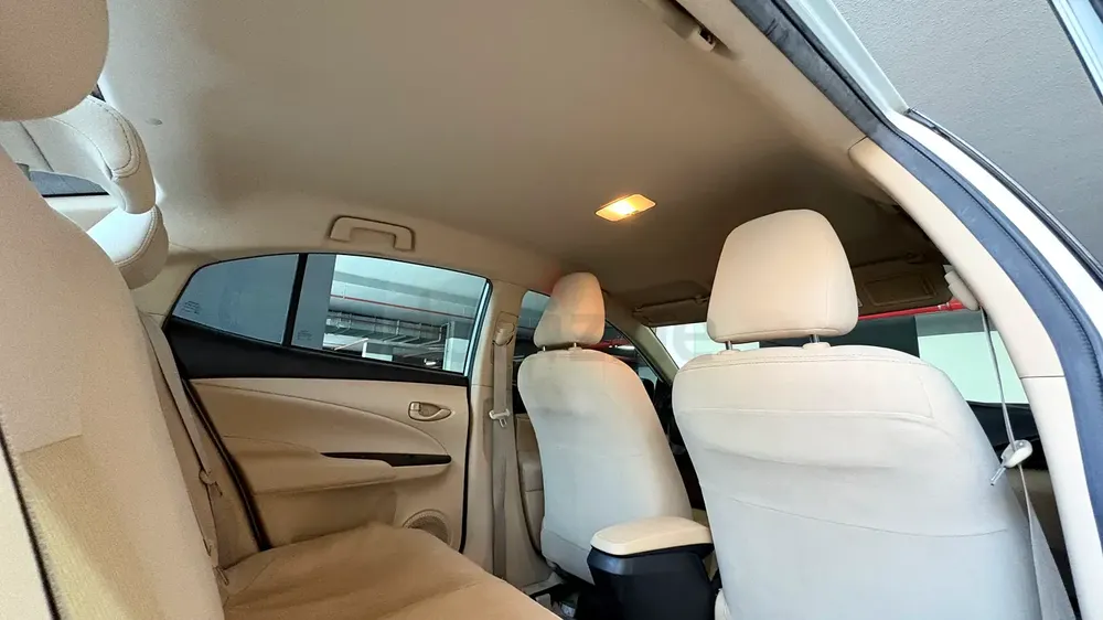 Toyota Yaris E 2021 | GCC Specs | Reliable  Fuel Efficient - Image 9