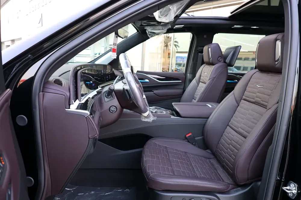 CADILLAC ESCALADE 600 SPORT PLATINUM-0KM-2024-GCC SPECS-UNDER WARRANTY & SERVICE-BRAND NEW - Image 13