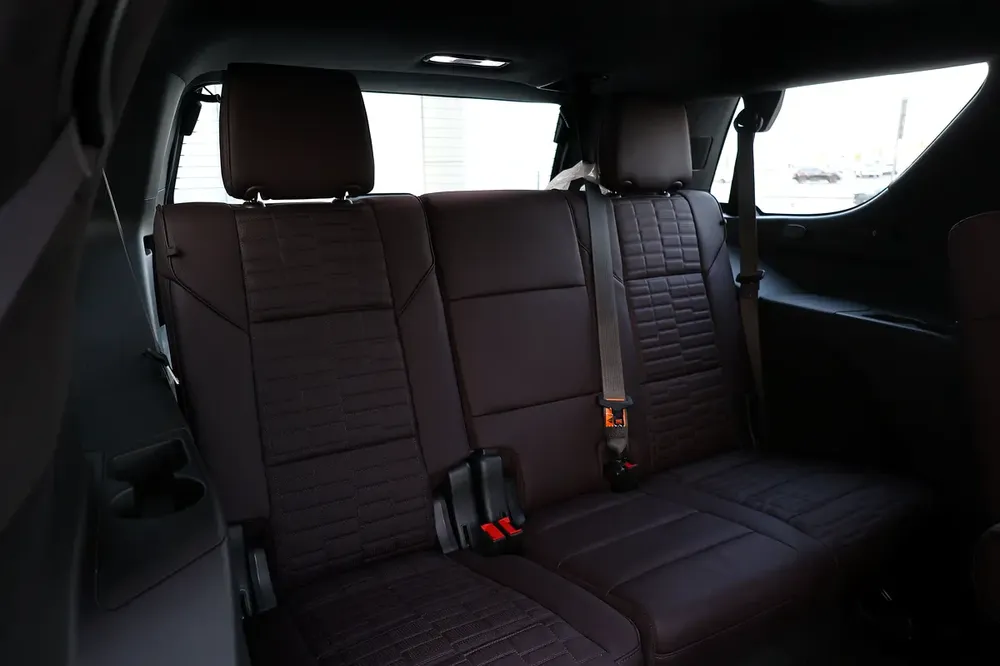 CADILLAC ESCALADE 600 SPORT PLATINUM-0KM-2024-GCC SPECS-UNDER WARRANTY & SERVICE-BRAND NEW - Image 20