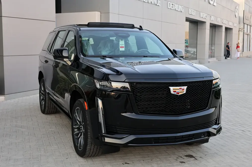 CADILLAC ESCALADE 600 SPORT PLATINUM-0KM-2024-GCC SPECS-UNDER WARRANTY & SERVICE-BRAND NEW - Image 6