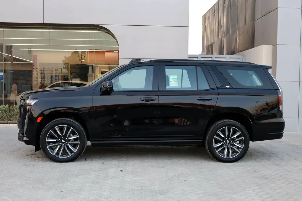 CADILLAC ESCALADE 600 SPORT PLATINUM-0KM-2024-GCC SPECS-UNDER WARRANTY & SERVICE-BRAND NEW - Image 9