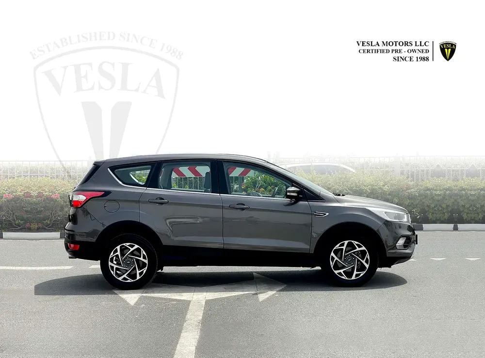 UNLIMITED MILEAGE WARRANTY / LEATHER SEATS + ALLOY WHEELS + NAVIGATION + CRUISE CONTROL + KEYLESS - Image 5