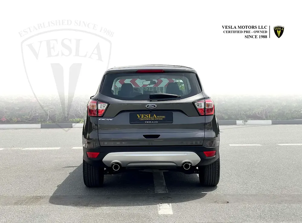 UNLIMITED MILEAGE WARRANTY / LEATHER SEATS + ALLOY WHEELS + NAVIGATION + CRUISE CONTROL + KEYLESS - Image 9