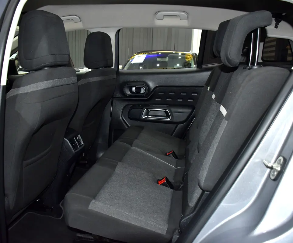 AED 741 EMi for 5Yrs | Citroen C5 AirCross ( 2023 Model ) in Silver Color GCC Specs - Image 17