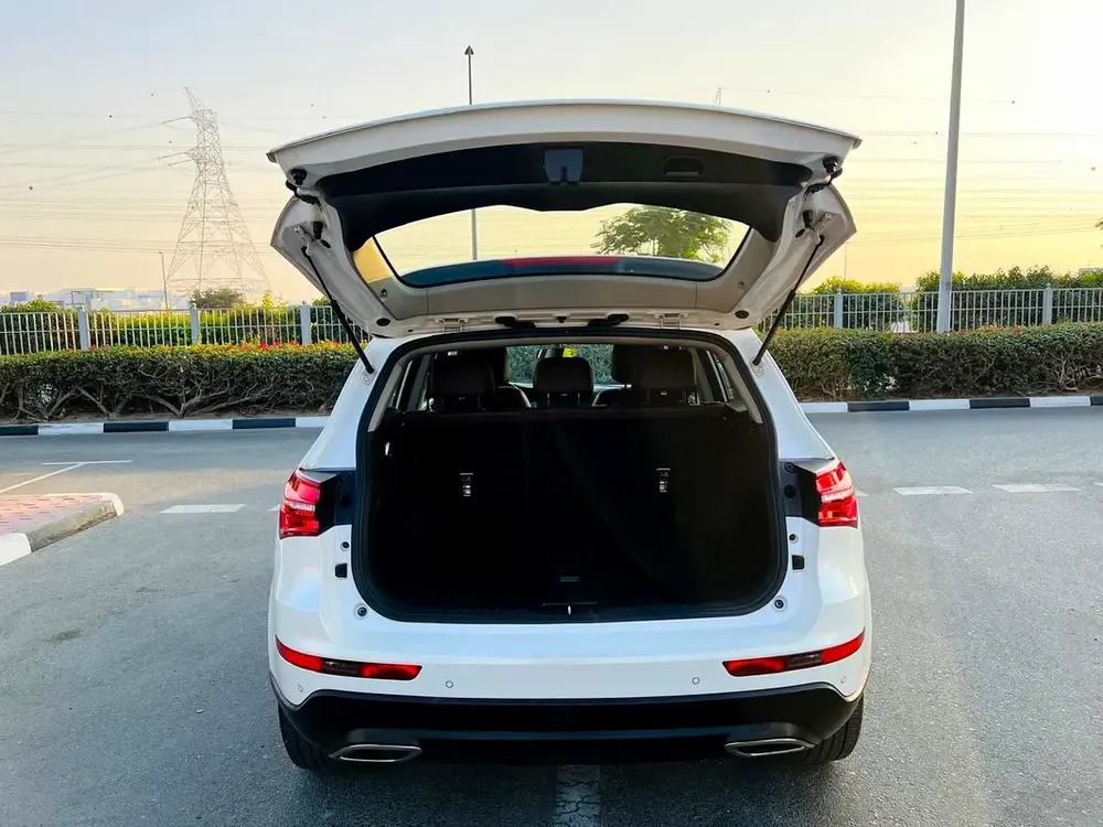 ZOTYE T600S FULL OPTION GCC SPECS SINGLE OWNER ORIGINAL PAINT FULL SERVICE HISTORY AVAILABLE - Image 9