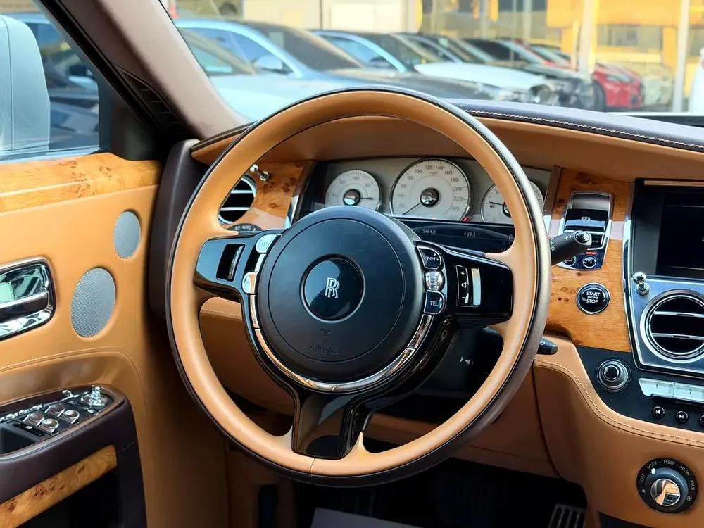 ROLLS-ROYCE GHOST-GCC-FULL SERVICE HISTORY - Image 10