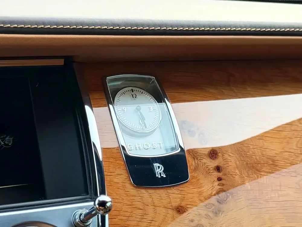 ROLLS-ROYCE GHOST-GCC-FULL SERVICE HISTORY - Image 13