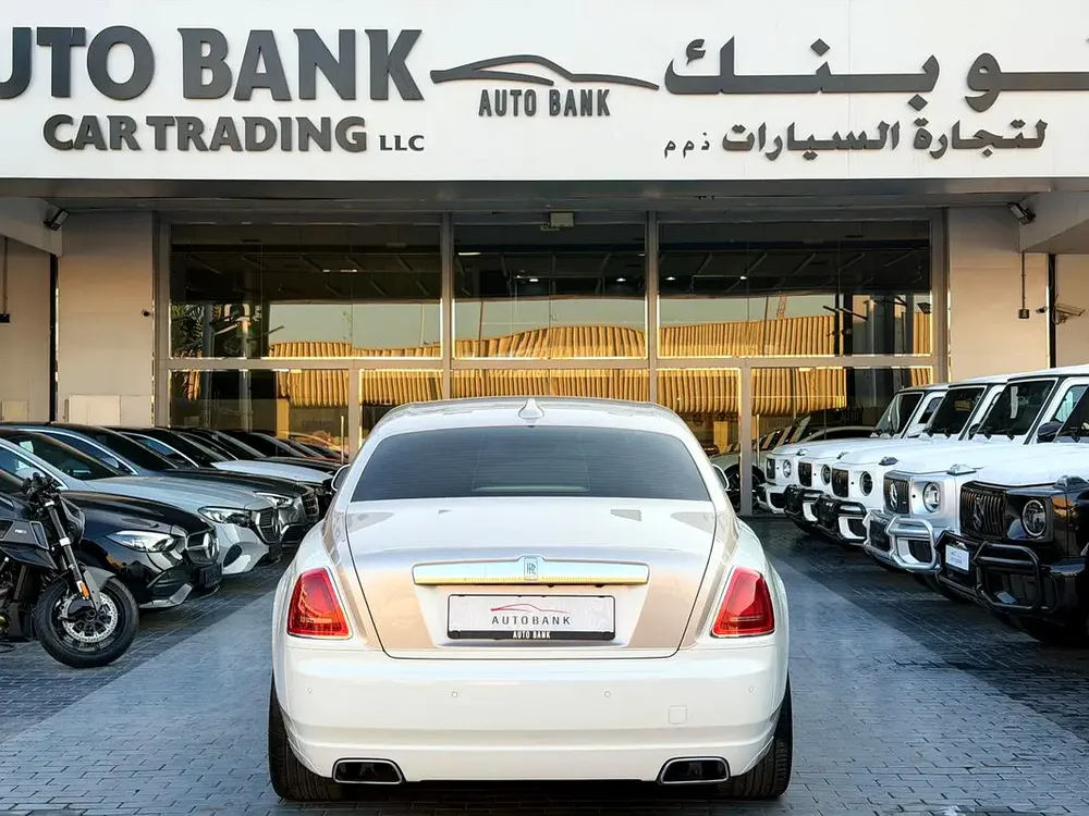 ROLLS-ROYCE GHOST-GCC-FULL SERVICE HISTORY - Image 6