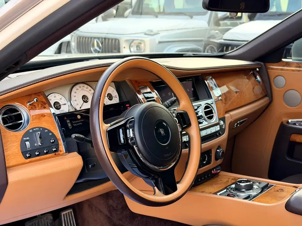 ROLLS-ROYCE GHOST-GCC-FULL SERVICE HISTORY - Image 9