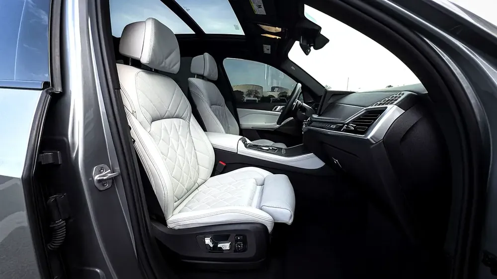 2025 BMW X5 sDrive40i | Warranty | Low Milelage | M- Package - Image 14