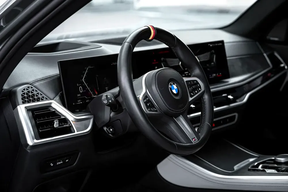 2025 BMW X5 sDrive40i | Warranty | Low Milelage | M- Package - Image 8