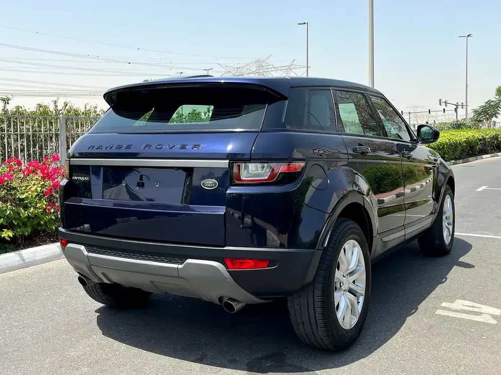 Land Rover Range Rover Evoque HSE 2019 - GCC Specs - Excellent Condition - Image 5