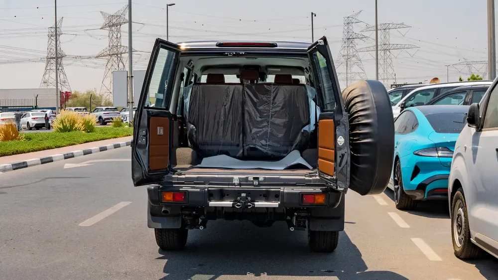 2026 Toyota Land Cruiser LC76 4.0L AT Petrol Full Option (Gray) - Image 6
