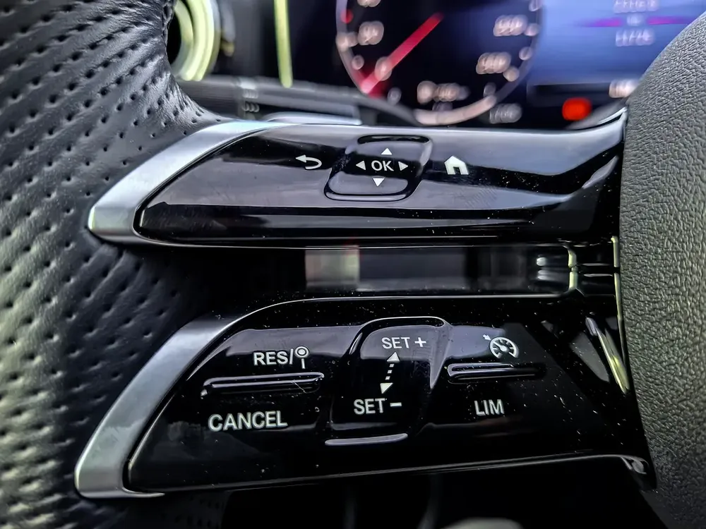 AED 2811/month | 2023 Mercedes-Benz C-Class C200 | GCC Specs | Ref#463009 - Image 18