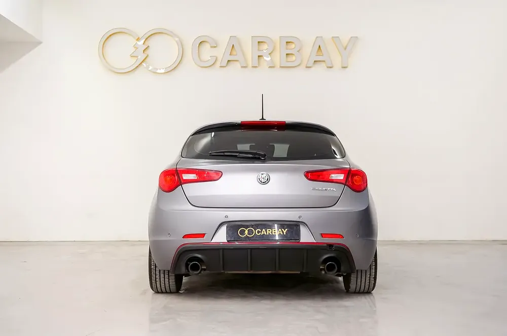 AED 611 PM | ALFA ROMEO GIULIETTA VELOCE  2021 | UNDER AGENCY WARRANTY JUNE 2026 | GCC - Image 6