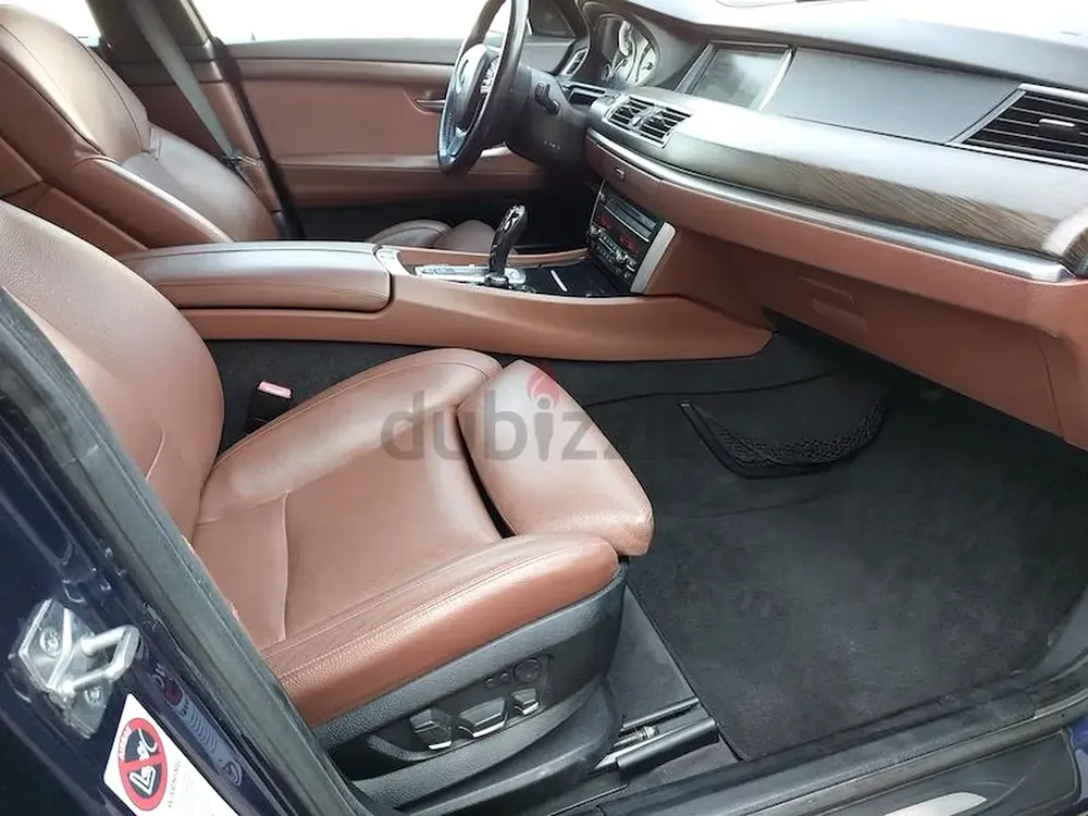 BMW 5-Series 550i Gran Turismo 2011 | GCC Specs | Well Maintained - Image 8