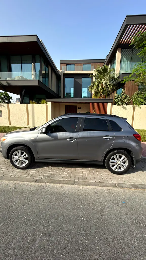 Mitsubishi ASX 2013 GCC | Original Paint | No Accident | Excellent Condition - Image 4