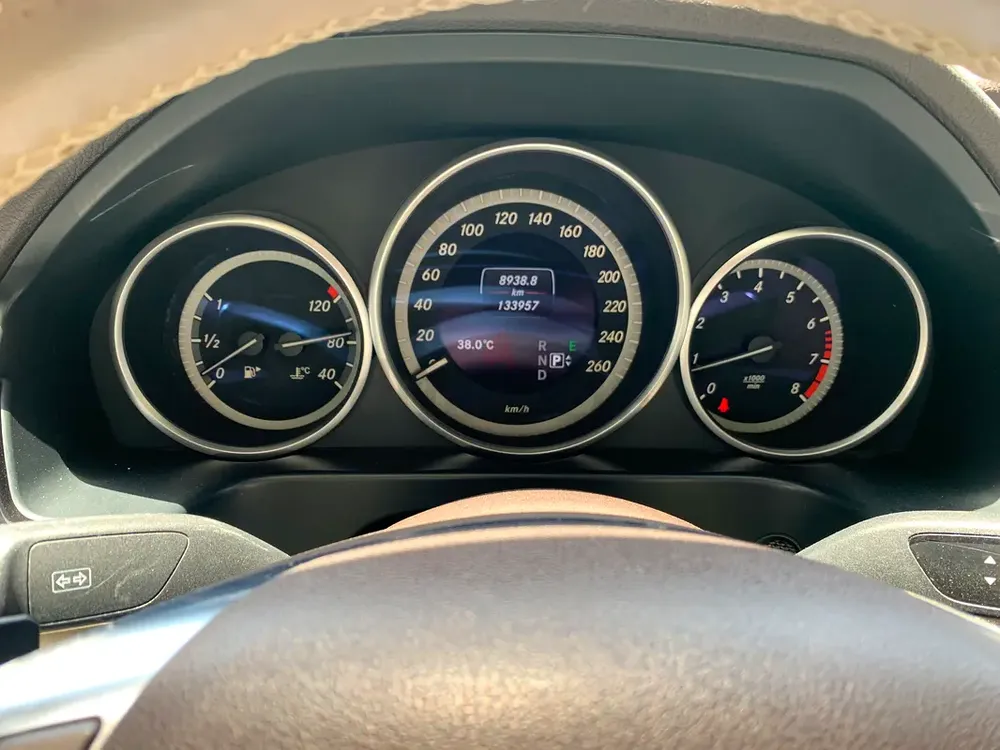 2016 Mercedes-Benz E200 - Image 18