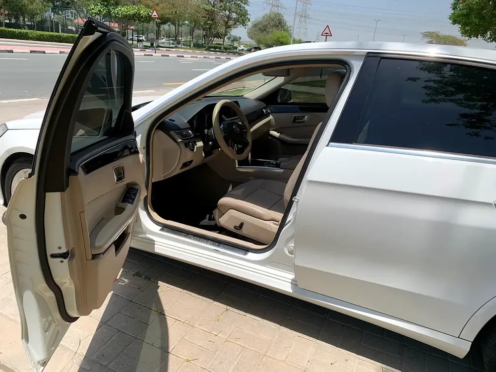 2016 Mercedes-Benz E200 - Image 20