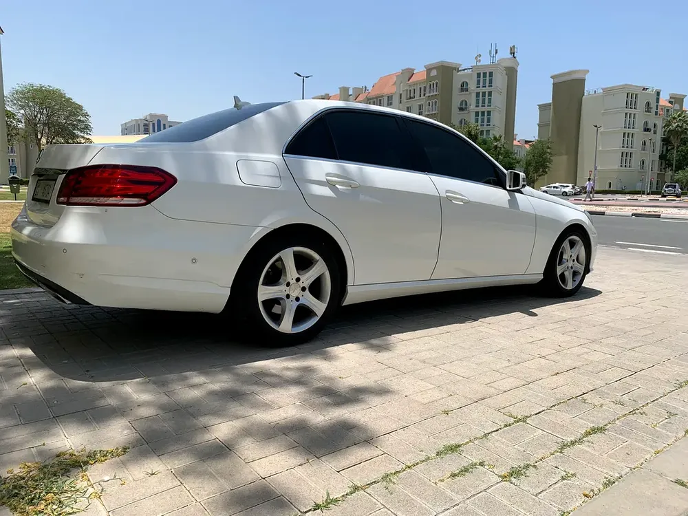 2016 Mercedes-Benz E200 - Image 8