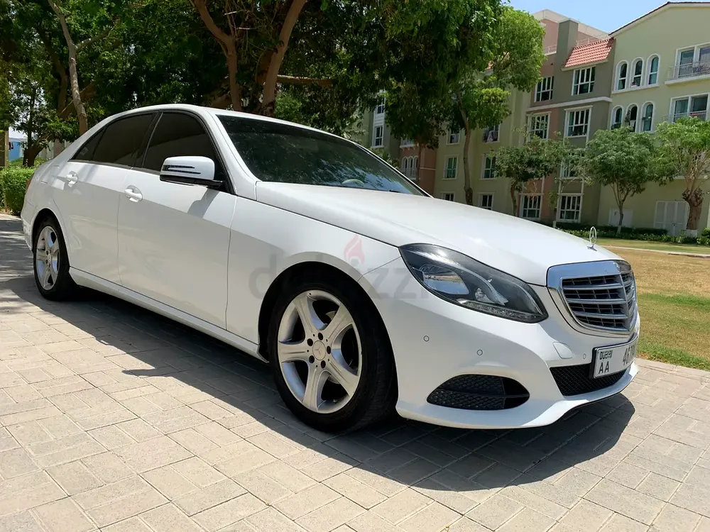 2016 Mercedes-Benz E200 - Image 9