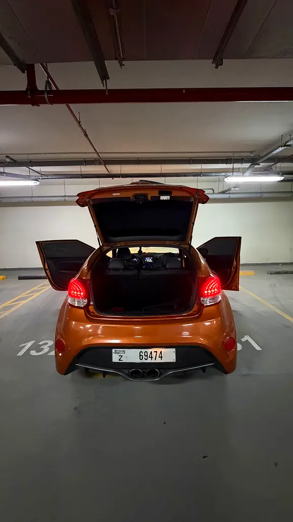 2016 Hyundai Veloster Turbo – Lady Driven – First Owner UAE - Image 7