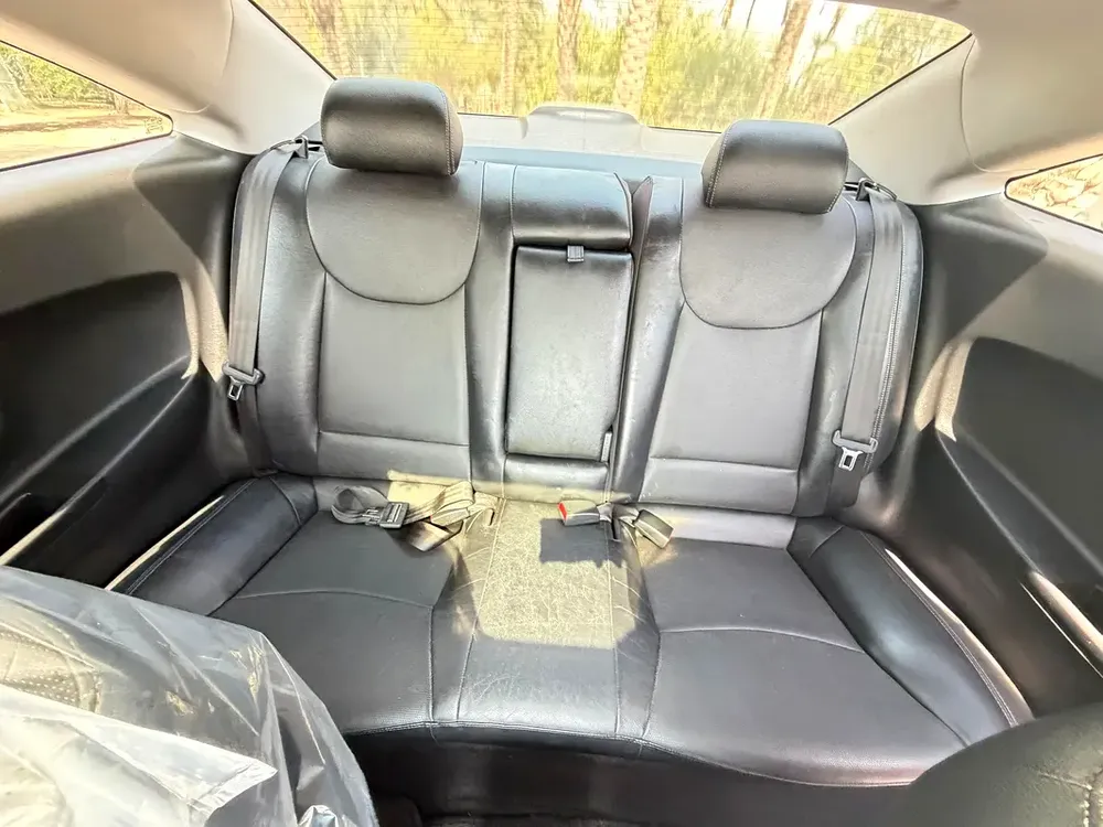 2013 Hyundai Elantra GLS - GCC Specs - Image 11