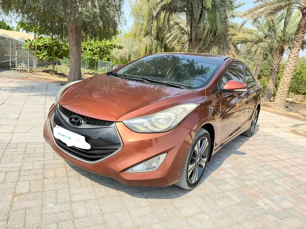 2013 Hyundai Elantra GLS - GCC Specs - Image 9