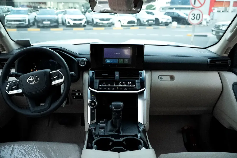 TOYOTA LANDCRUISER GXR DIESEL 3.3 MODEL 2026 GCC - Image 8