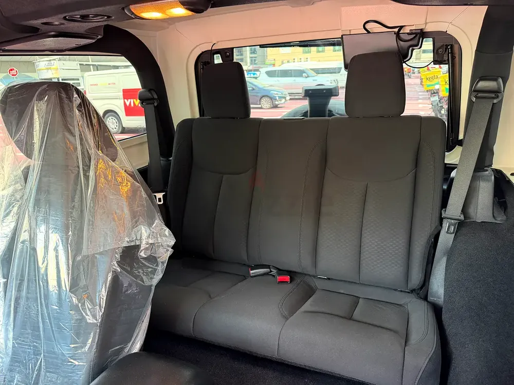 Jeep Wrangler Sport 2015 | GCC Specs | Well Maintained - Image 13