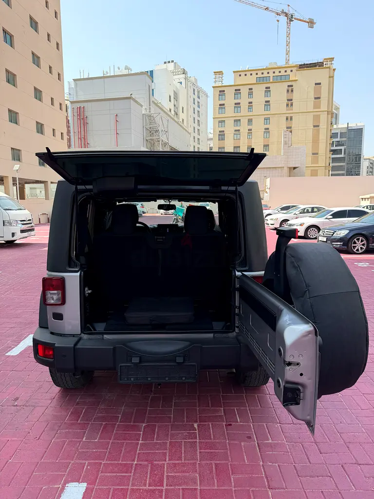 Jeep Wrangler Sport 2015 | GCC Specs | Well Maintained - Image 15