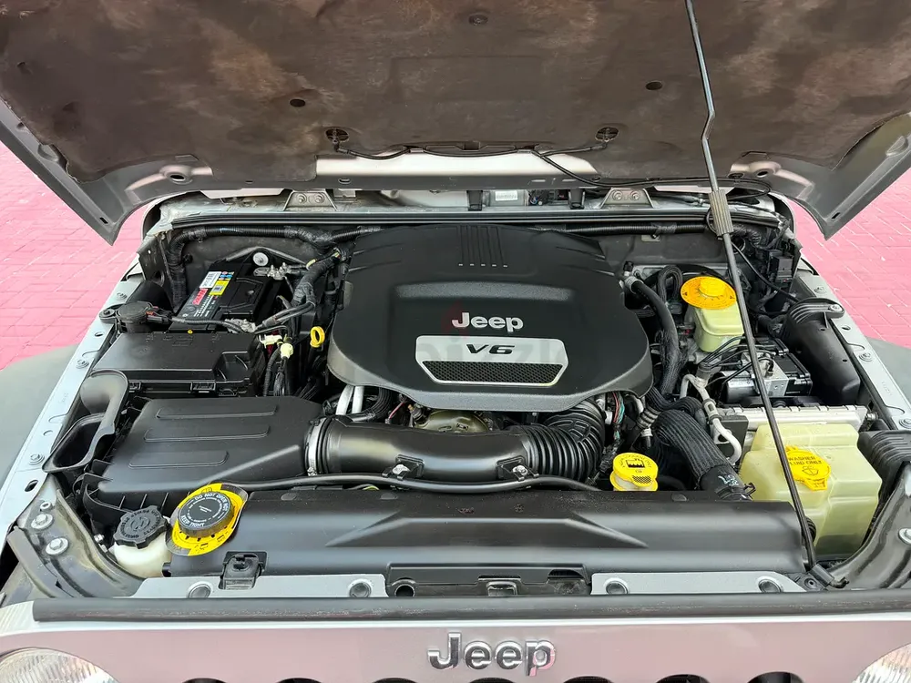 Jeep Wrangler Sport 2015 | GCC Specs | Well Maintained - Image 16
