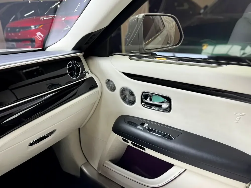 Rolls-Royce Ghost Standard 2022 - European Specs - Image 12