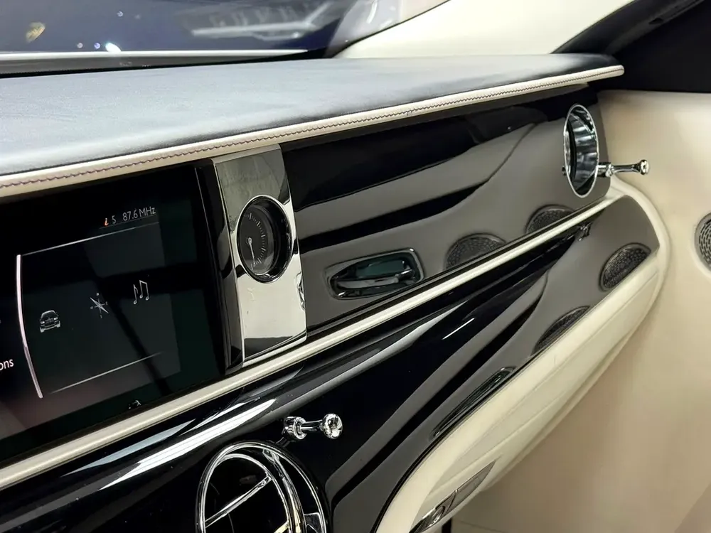 Rolls-Royce Ghost Standard 2022 - European Specs - Image 18