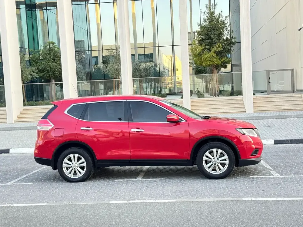 NISSAN X TRAIL 2016 GCC GOOD CONDITION CAR - Image 12